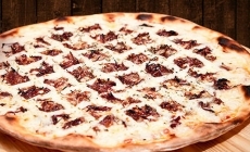 Pizza com Charque 